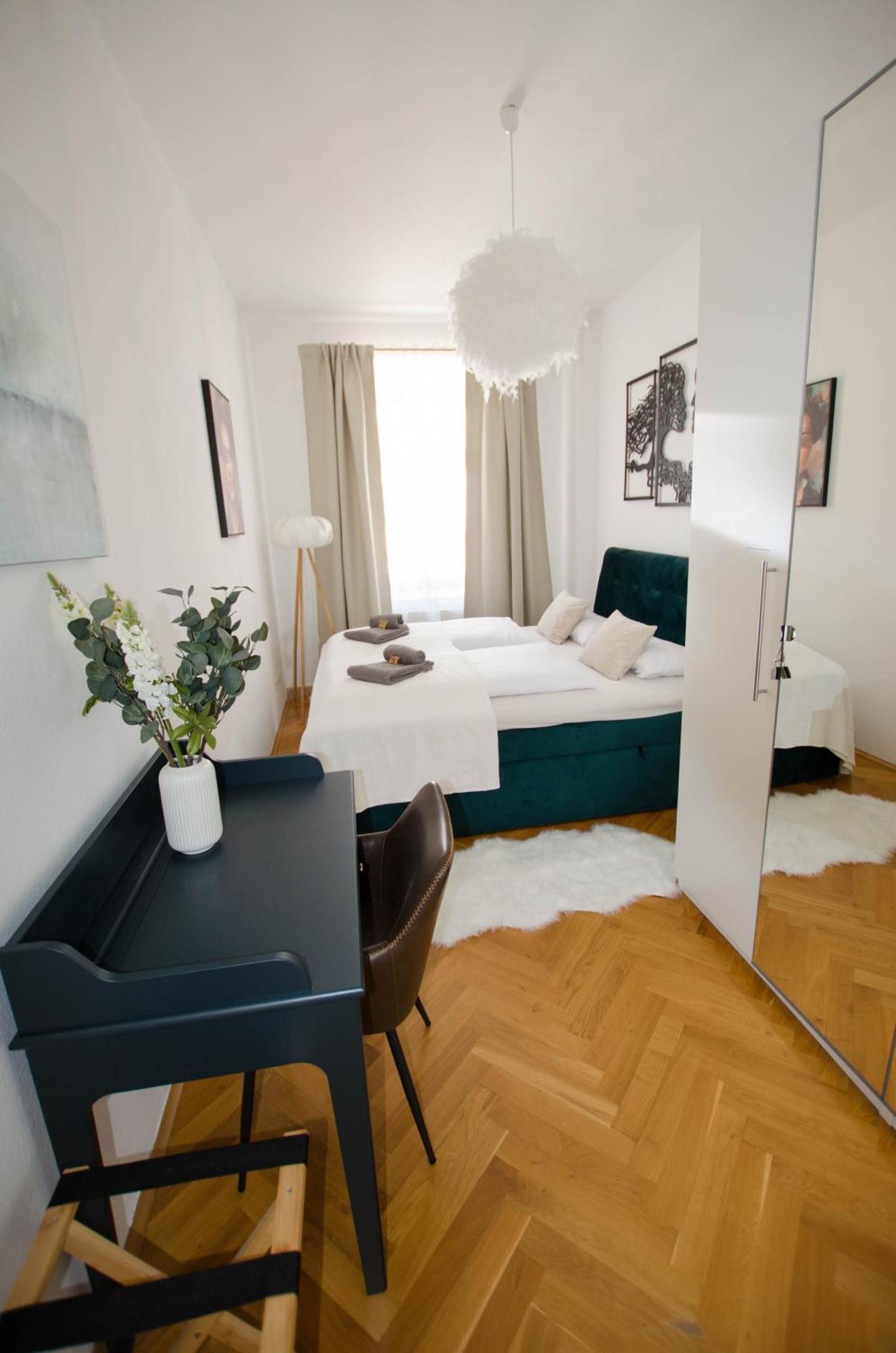 Apartament Casarina - Stilvoller Altbau In Zentraler Lage Drezno Zewnętrze zdjęcie